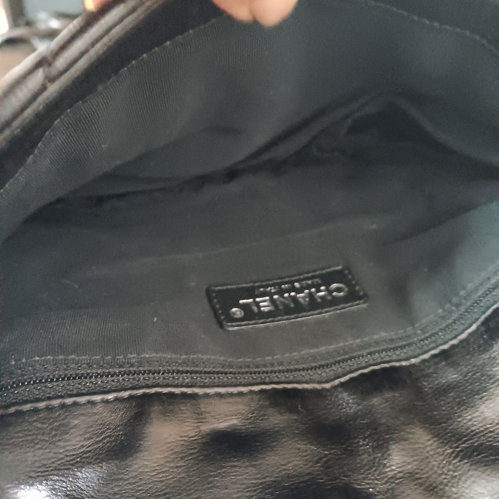 ​🖤 CHANEL "Chain Me" Quilted Flap Bag Black Lambskin Silver Hardware - Picture 13 of 15